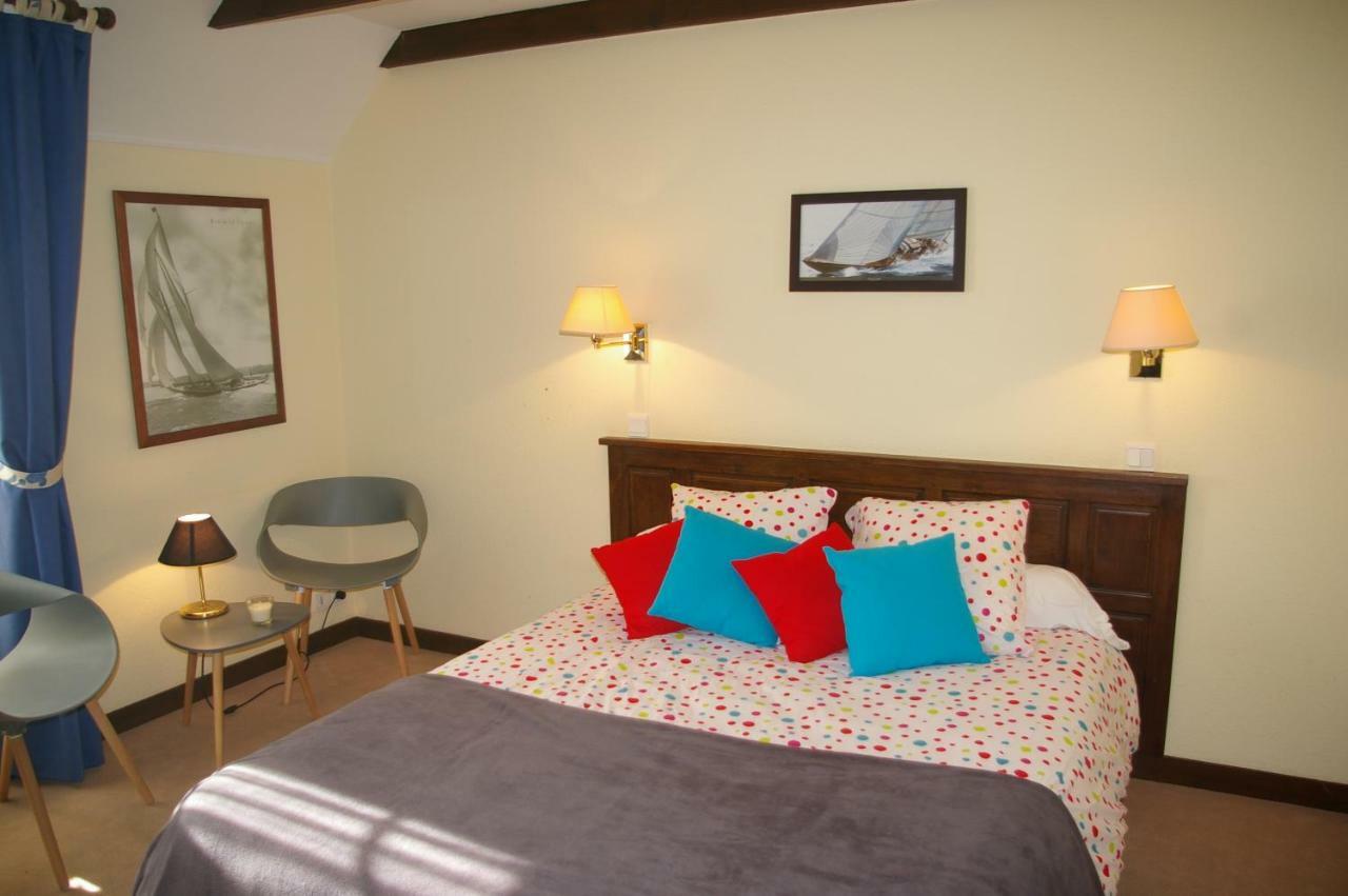 Domaine Les Grandes Roches Bed & Breakfast Tregunc Bagian luar foto