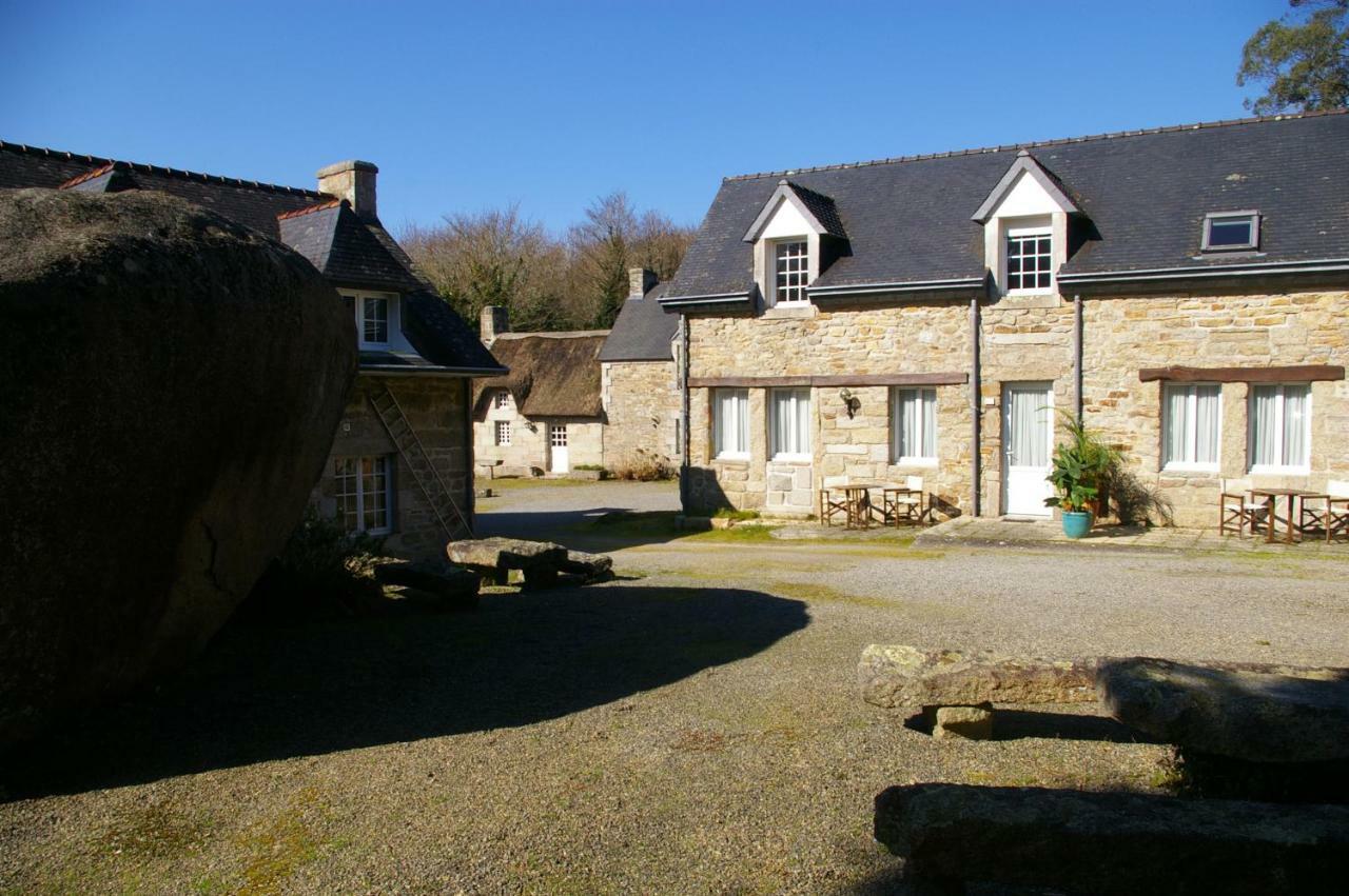 Domaine Les Grandes Roches Bed & Breakfast Tregunc Bagian luar foto