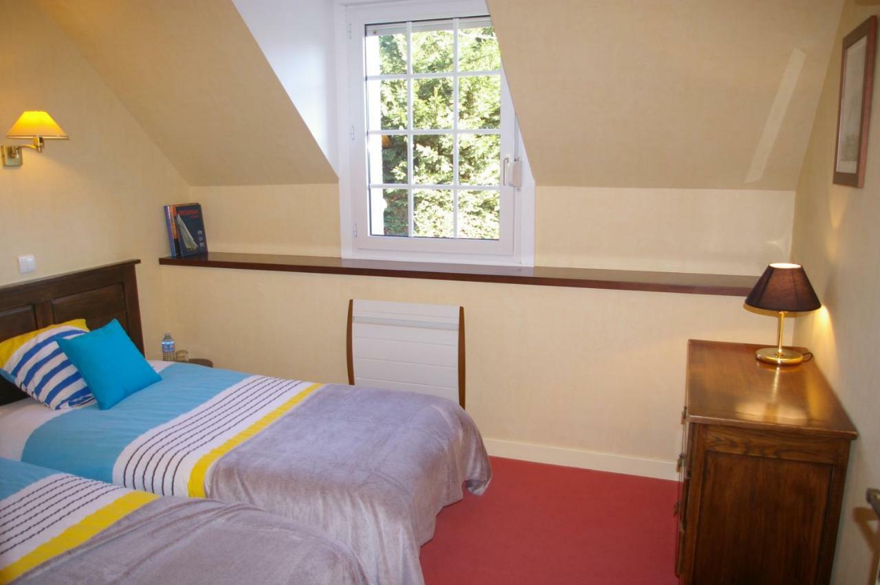 Domaine Les Grandes Roches Bed & Breakfast Tregunc Bagian luar foto