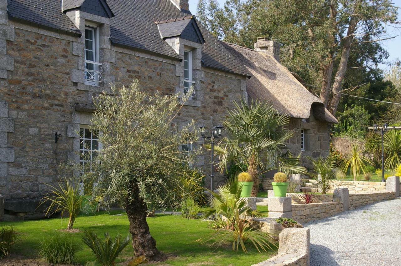 Domaine Les Grandes Roches Bed & Breakfast Tregunc Bagian luar foto
