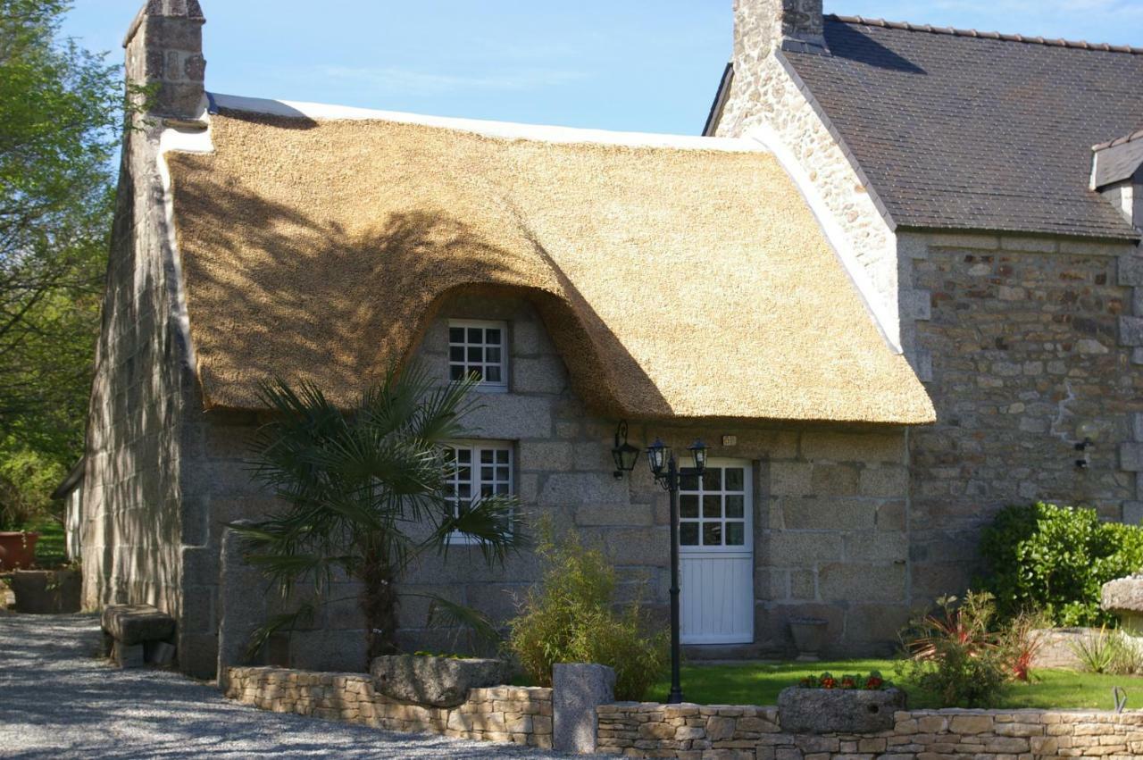 Domaine Les Grandes Roches Bed & Breakfast Tregunc Bagian luar foto