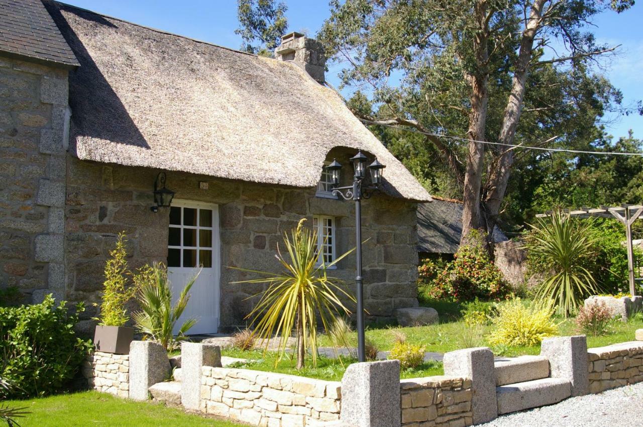 Domaine Les Grandes Roches Bed & Breakfast Tregunc Bagian luar foto