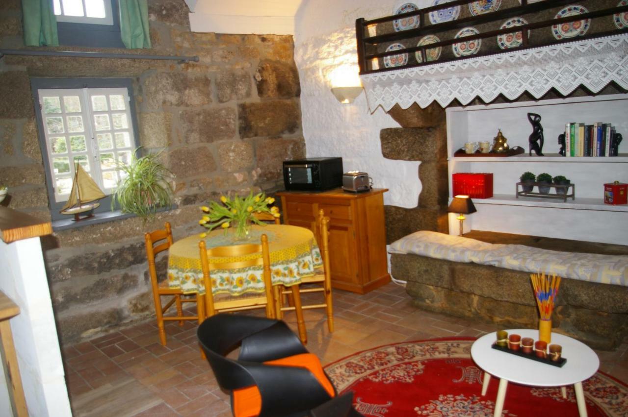 Domaine Les Grandes Roches Bed & Breakfast Tregunc Bagian luar foto